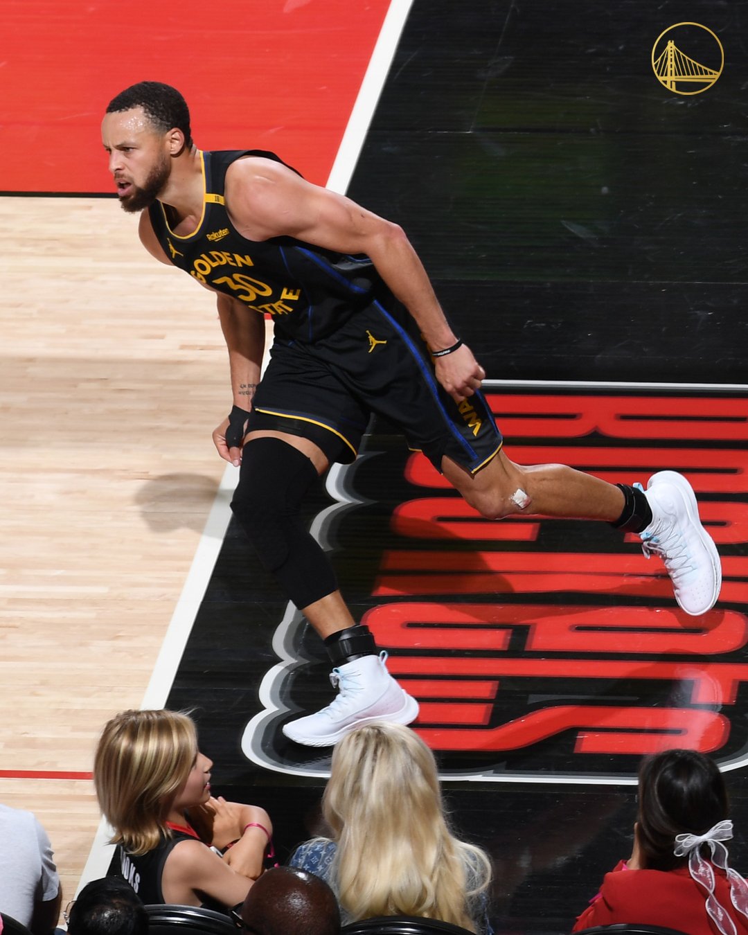 Kaiyun-库里爆冷击败美国队，比分优势明显引爆全场！的简单介绍